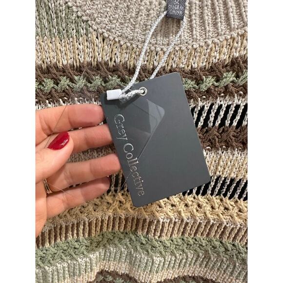 NWT $70 Grey Collective Stripe Flutter Sleeve Sweater, Sz Medium (LL-1124) - Picture 6 of 8